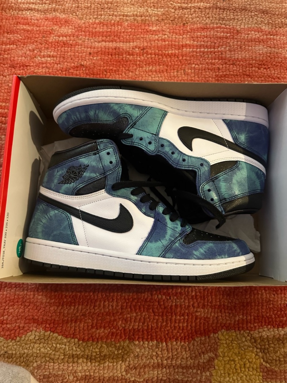 Jordan 1 high OG tie dye size 10men/11.5 women